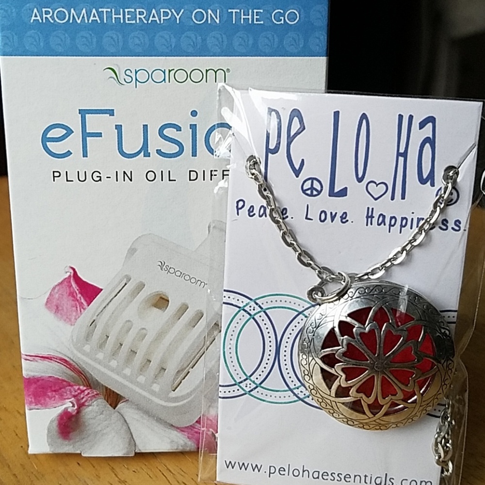 Diffuser necklace bundle for essential oils
